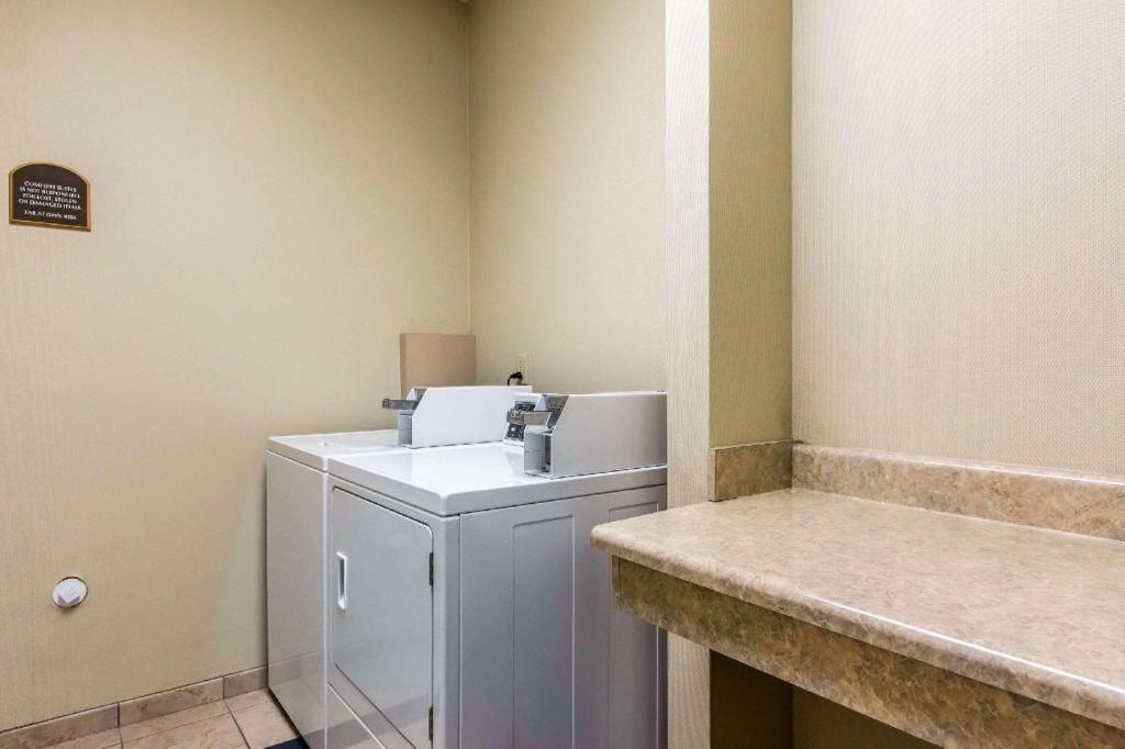 Comfort Suites Smyrna Buitenkant foto