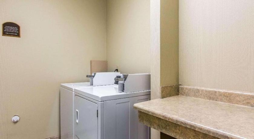 Comfort Suites Smyrna Buitenkant foto